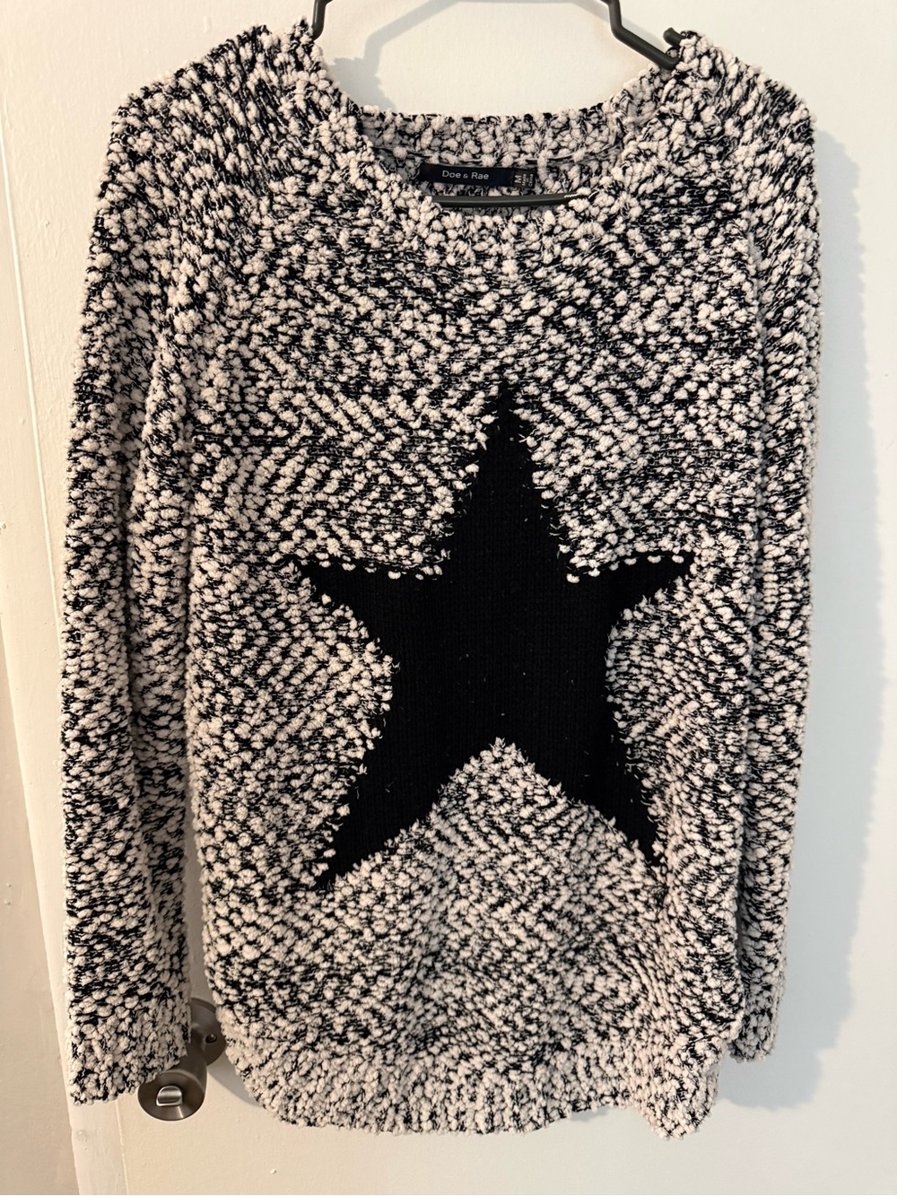 Doe & Rae Black and Cream Star Pullover
